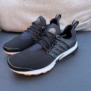 Nike Black and White Athletic Shoes